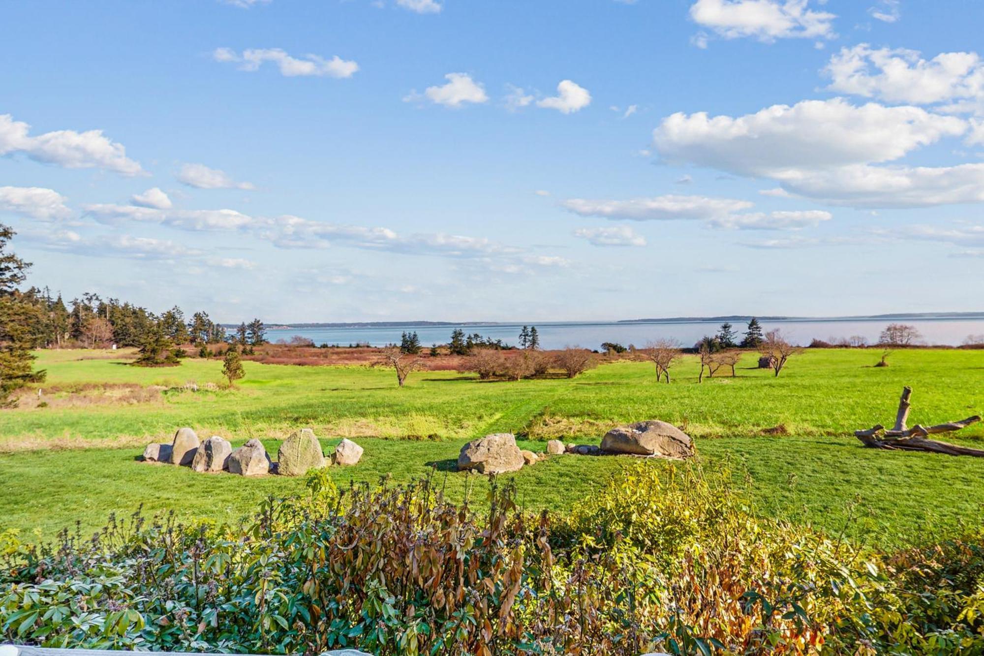 Marrowstone Island Beach Home Exterior photo